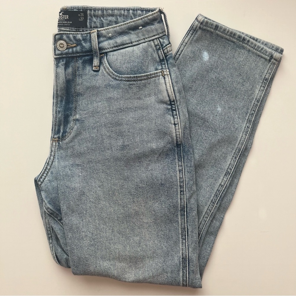hollister high rise mom jeans